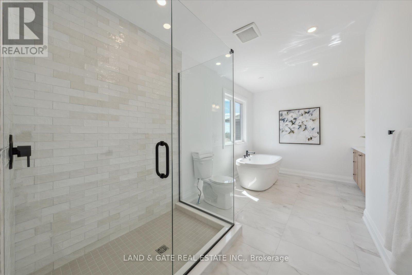 985 Queensdale Avenue, Oshawa, Ontario  L1H 1H4 - Photo 39 - E12683514