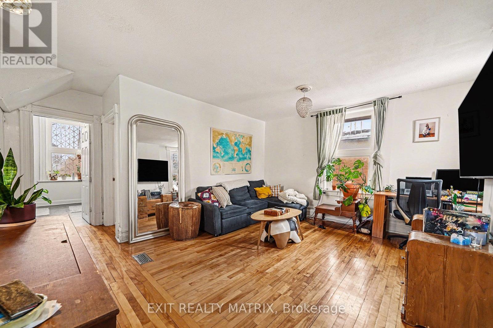 2 - 511 Cooper Street, Ottawa, Ontario  K1R 5J1 - Photo 3 - X12683524