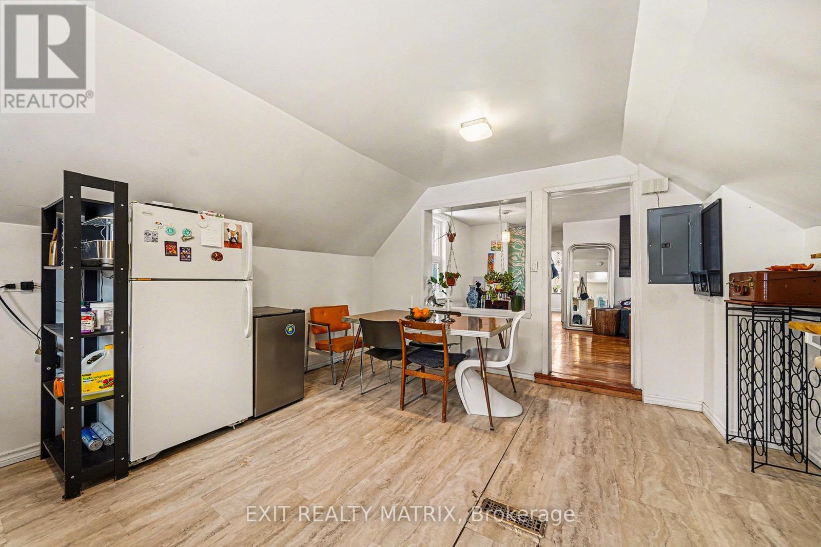 2 - 511 Cooper Street, Ottawa, Ontario  K1R 5J1 - Photo 5 - X12683524