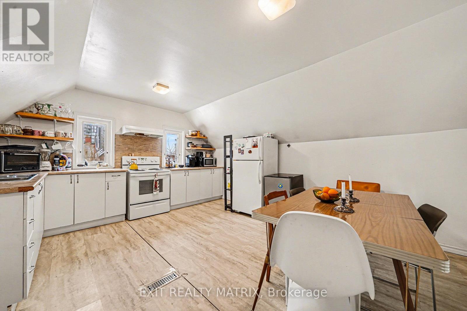 2 - 511 Cooper Street, Ottawa, Ontario  K1R 5J1 - Photo 7 - X12683524