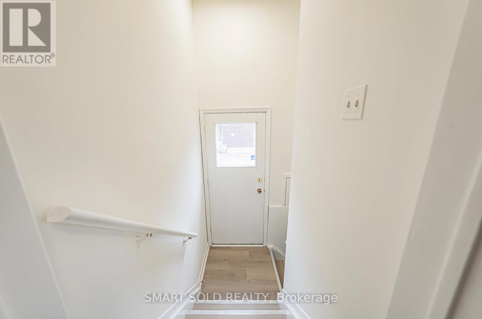 81 Maxome Avenue, Toronto, Ontario  M2M 3K2 - Photo 19 - C12683526