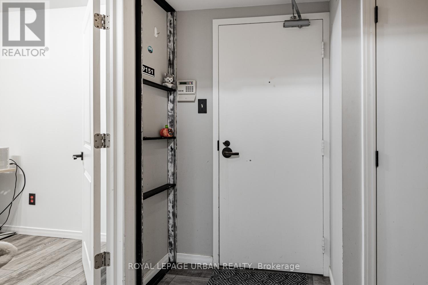 505 - 25 Maitland Street, Toronto, Ontario M4Y 2W1 - Photo 4 - C12683548