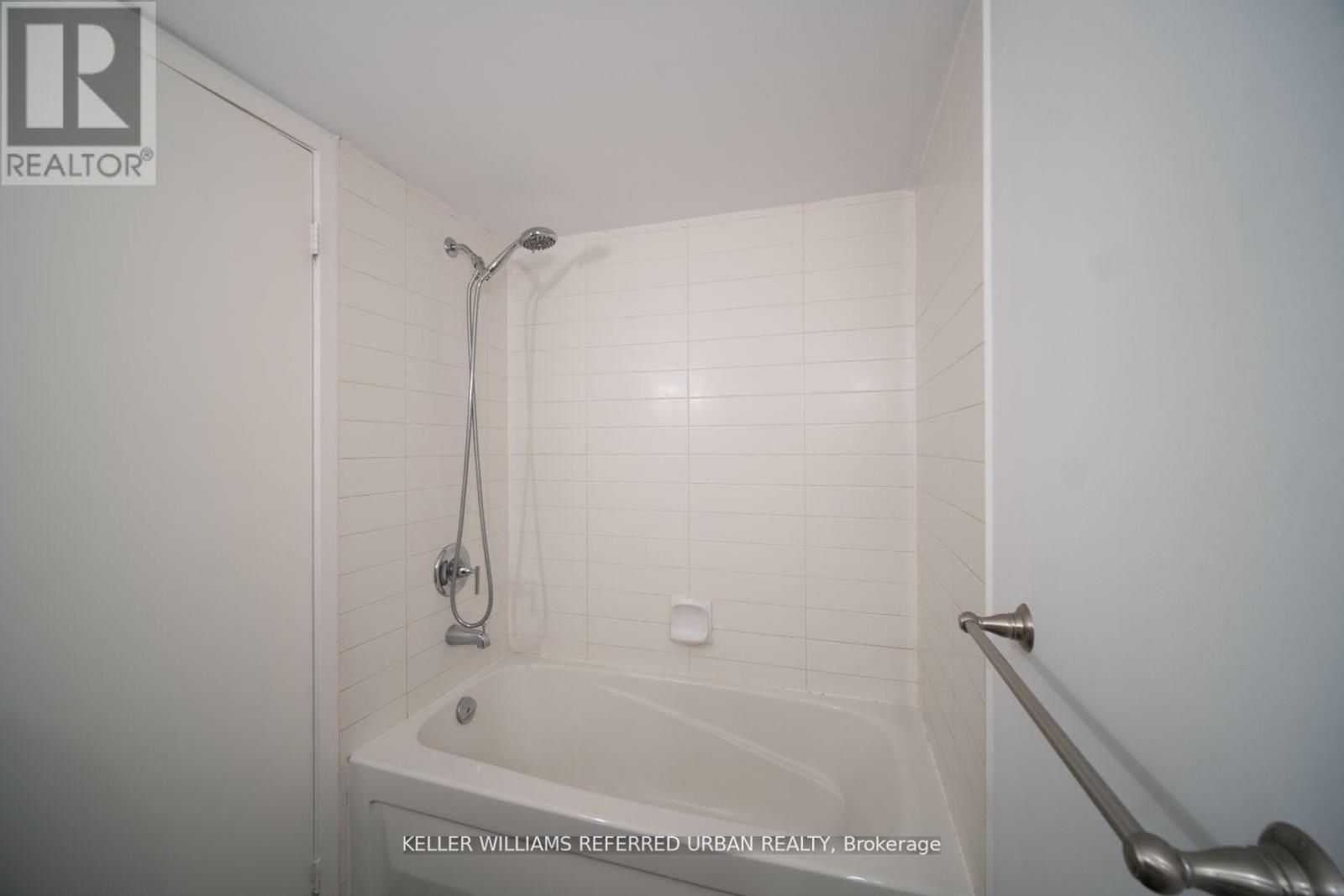 609 - 4k Spadina E, Toronto, Ontario  M5V 3Y9 - Photo 11 - C12683554