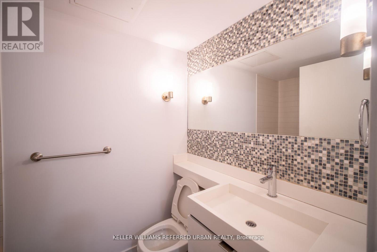 609 - 4k Spadina E, Toronto, Ontario  M5V 3Y9 - Photo 12 - C12683554