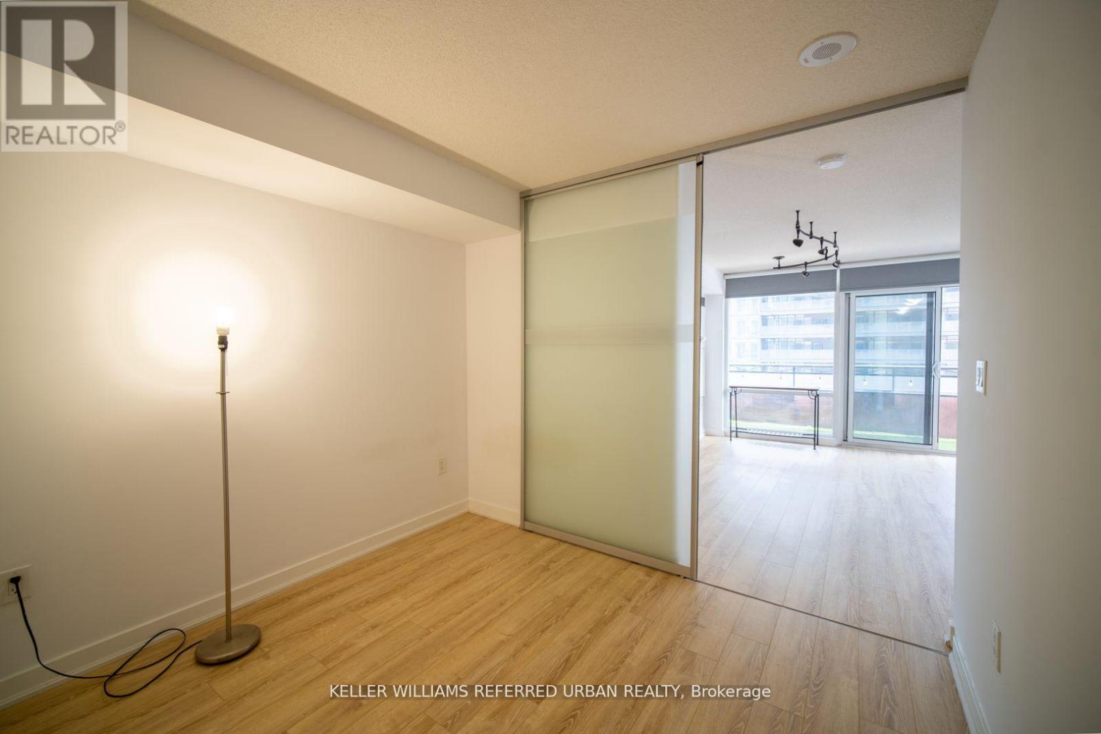 609 - 4k Spadina E, Toronto, Ontario  M5V 3Y9 - Photo 6 - C12683554