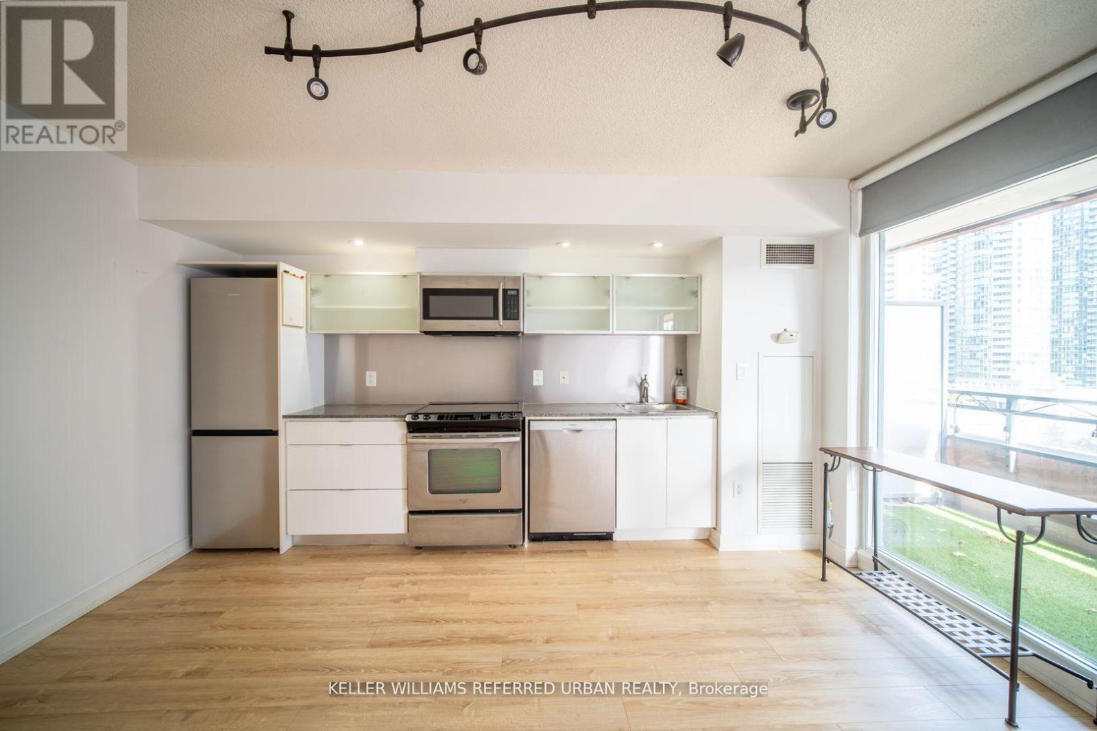 609 - 4k Spadina E, Toronto, Ontario  M5V 3Y9 - Photo 9 - C12683554