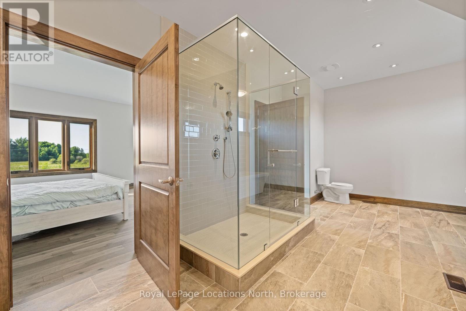 11 Windrose Valley Boulevard, Clearview, Ontario  L9Y 0K2 - Photo 12 - S12655490