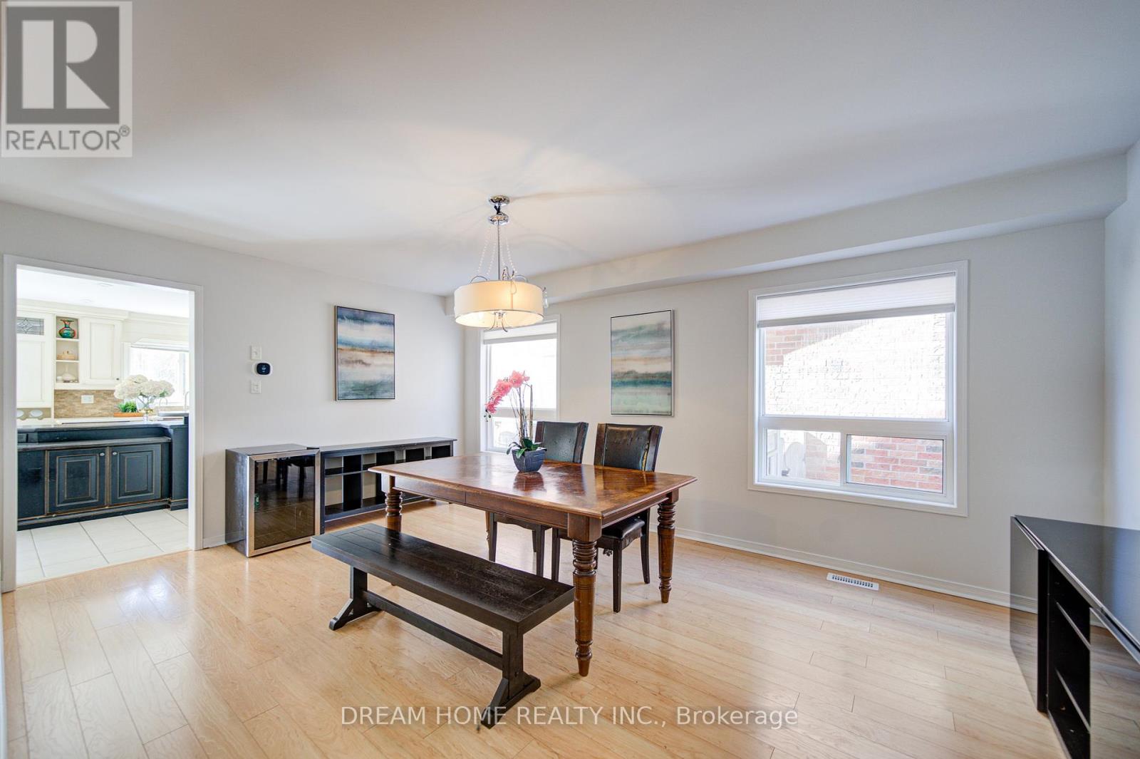 23 Viscount Way, East Gwillimbury, Ontario  L0G 1M0 - Photo 8 - N12683558