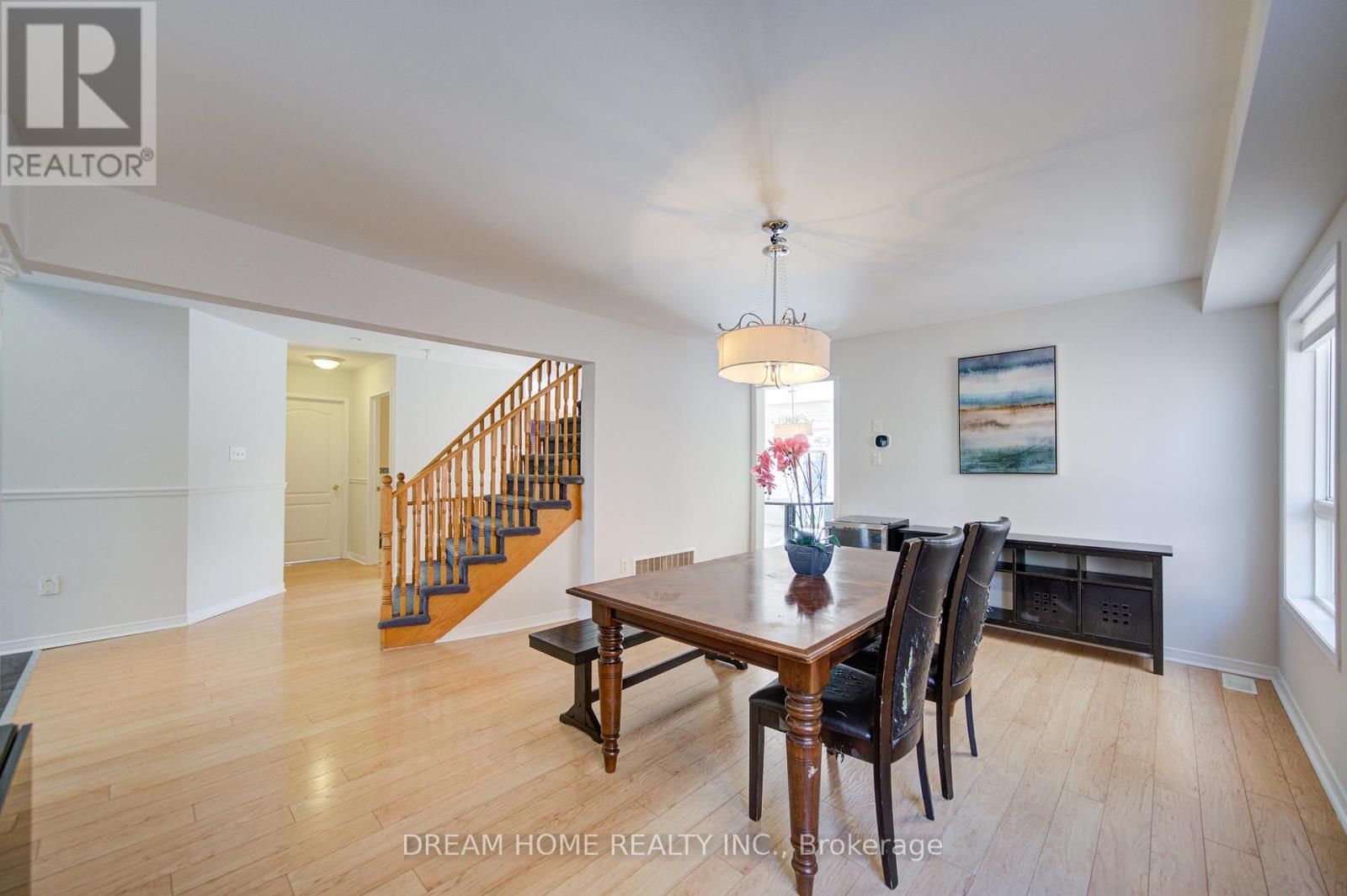 23 Viscount Way, East Gwillimbury, Ontario  L0G 1M0 - Photo 9 - N12683558