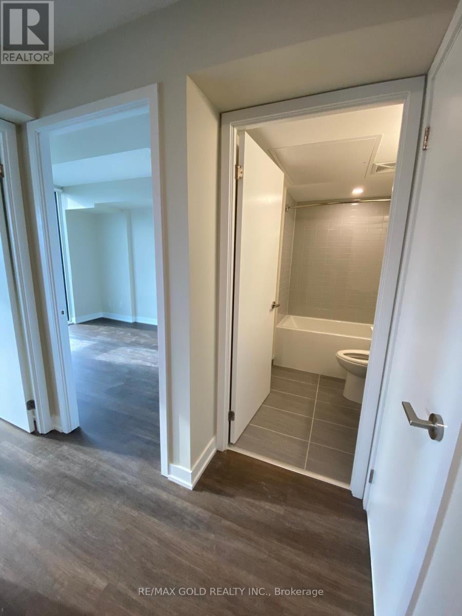 515 - 38 Monte Kwinter Court, Toronto, Ontario  M3H 0E2 - Photo 7 - C12682454