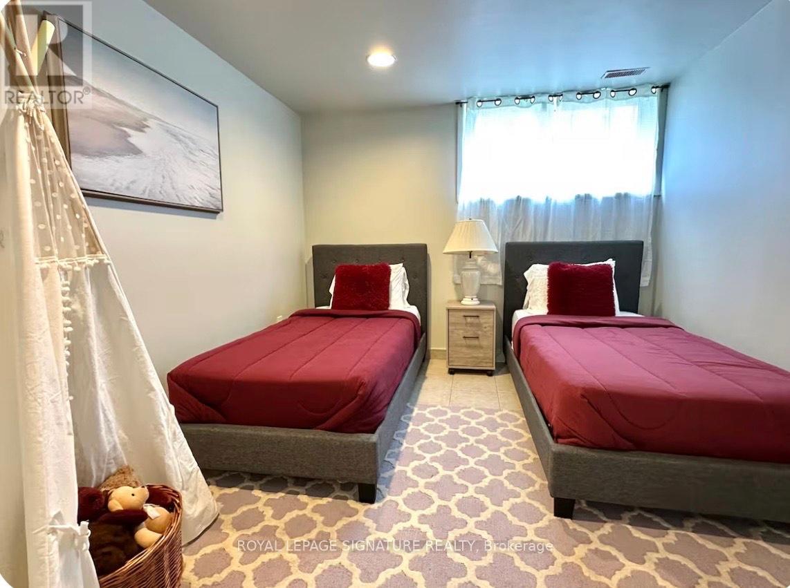 1350 Rebecca Street, Oakville, Ontario  L6L 1Z4 - Photo 15 - W12672052