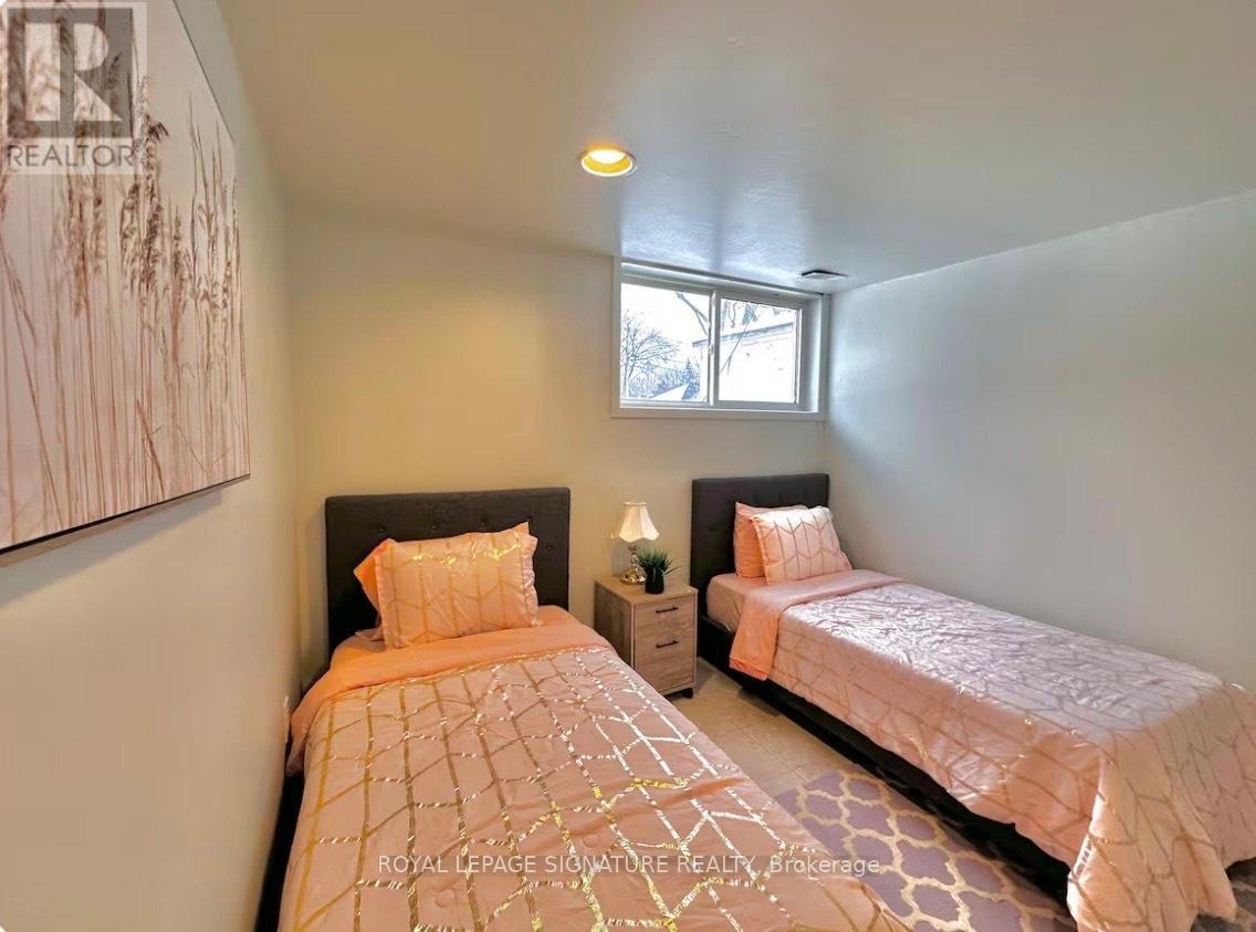 1350 Rebecca Street, Oakville, Ontario  L6L 1Z4 - Photo 16 - W12672052