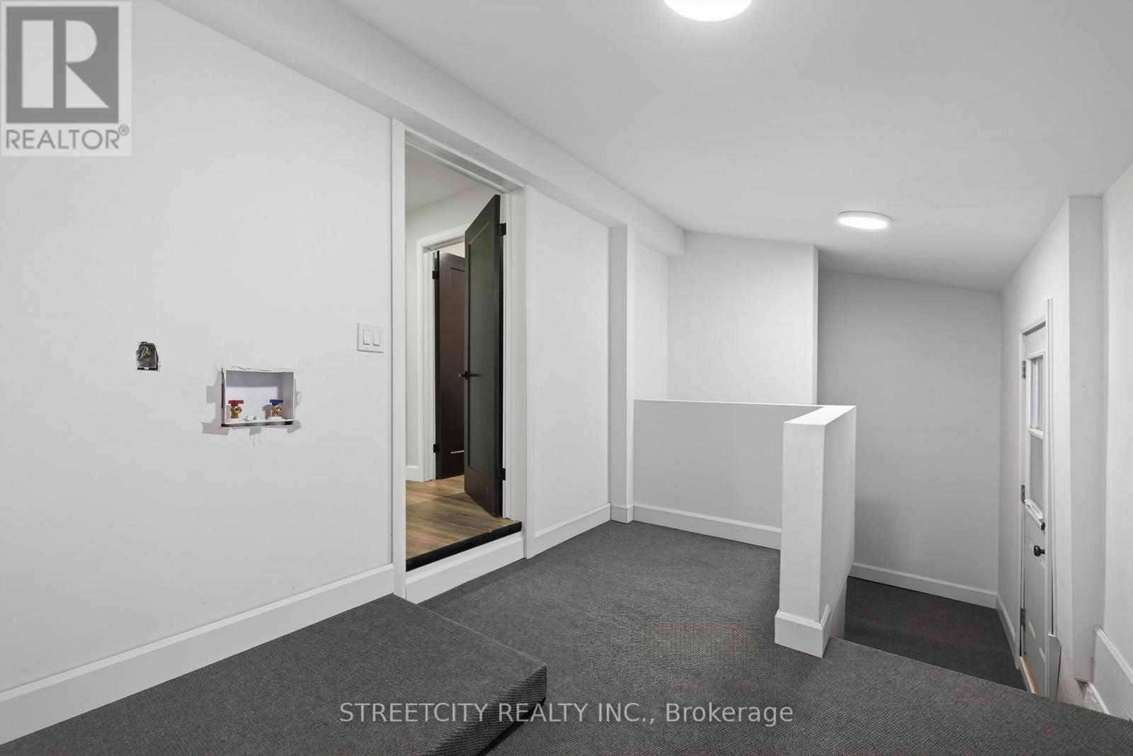 Photo 22 of 34 for 7 Forbes Street