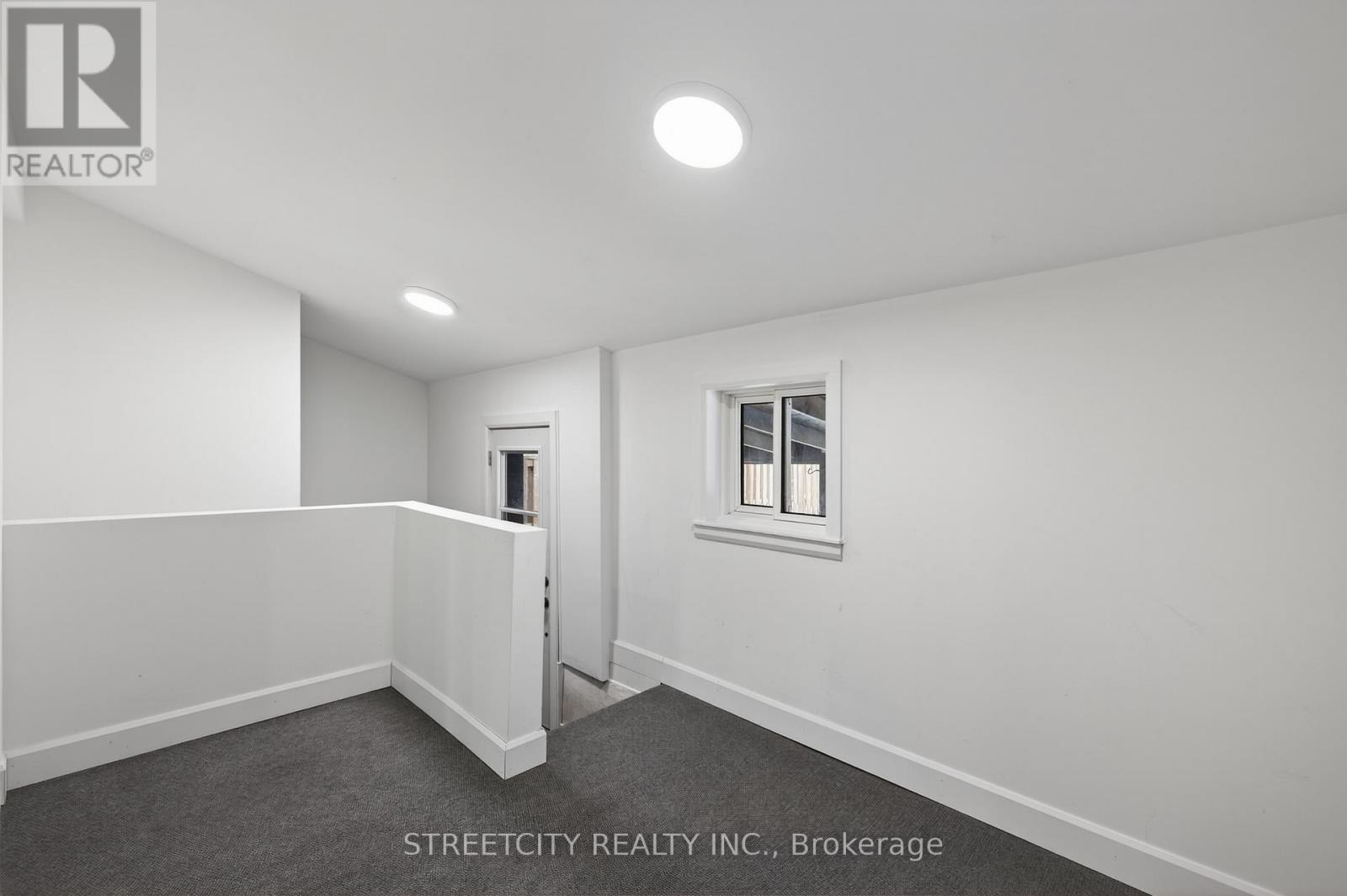 Photo 23 of 34 for 7 Forbes Street