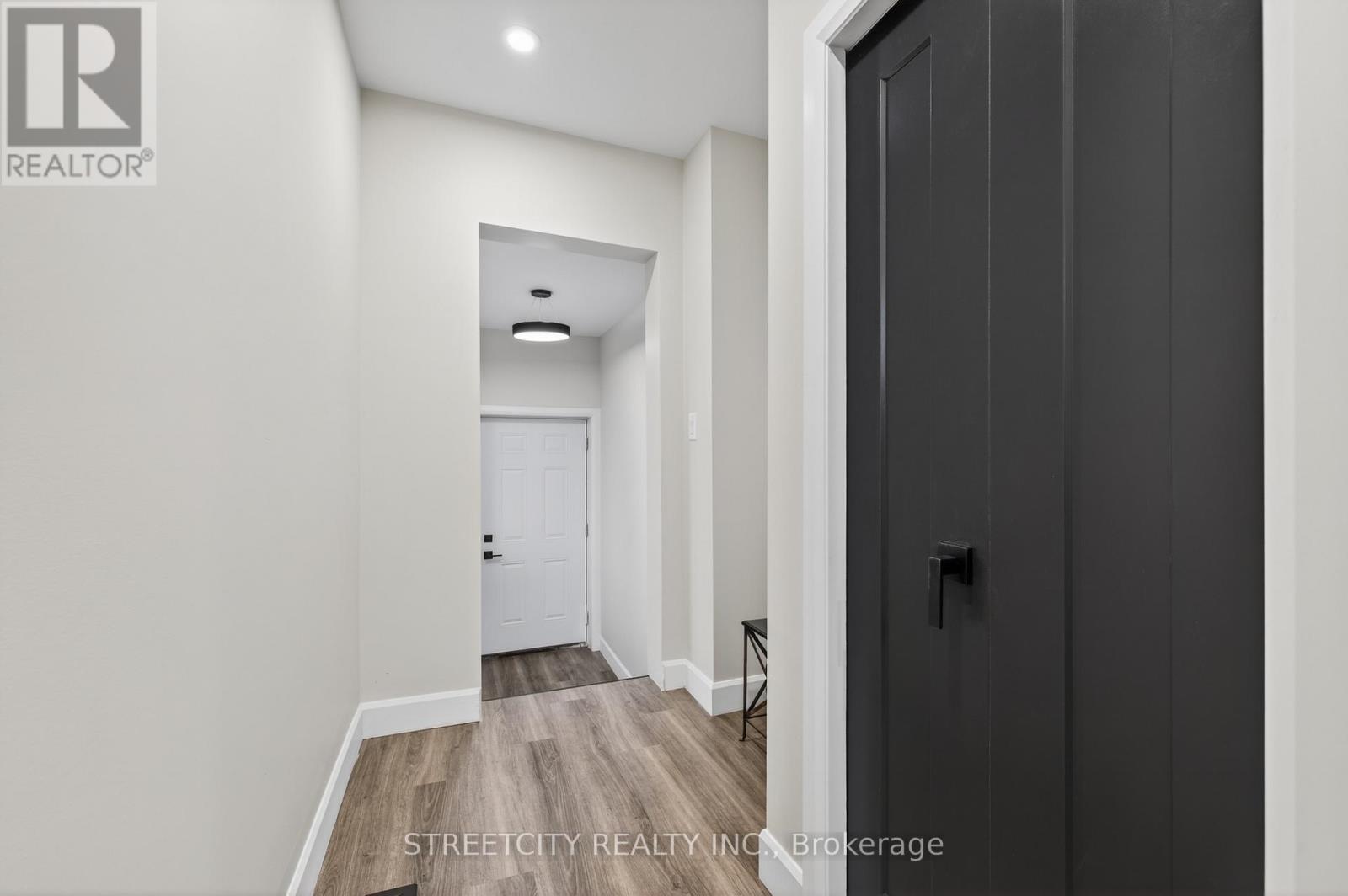 7 Forbes Street, London South, Ontario  N6J 1L2 - Photo 3 - X12662802