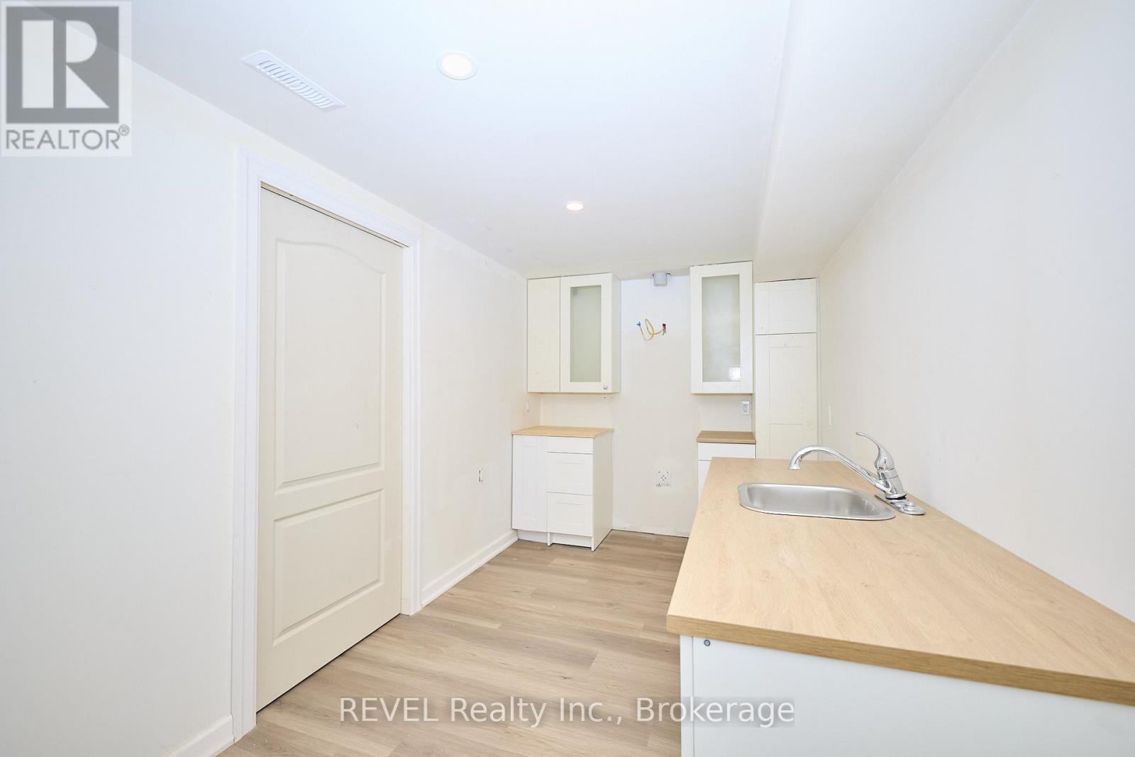 104 Tuliptree Road, Thorold, Ontario  L2V 0A5 - Photo 18 - X12683306