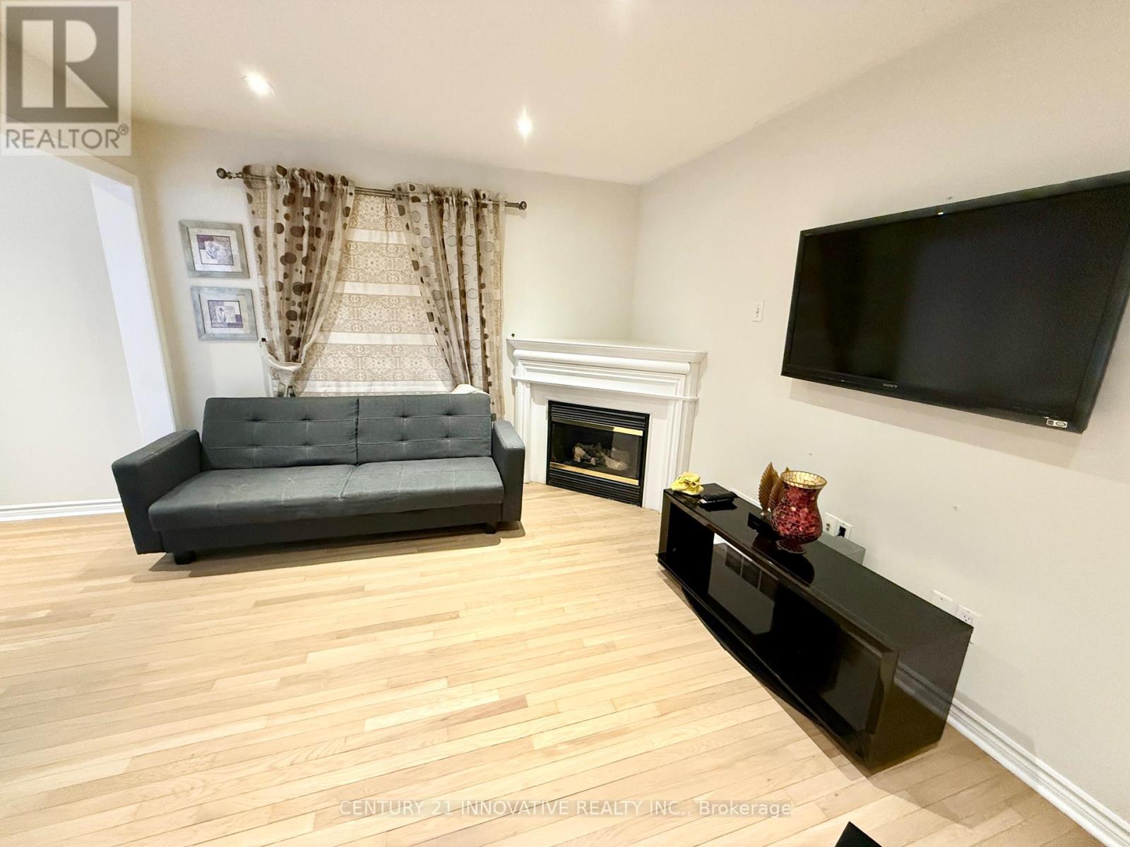 920 Mandolin Place, Mississauga, Ontario  L5W 1S3 - Photo 12 - W12683528