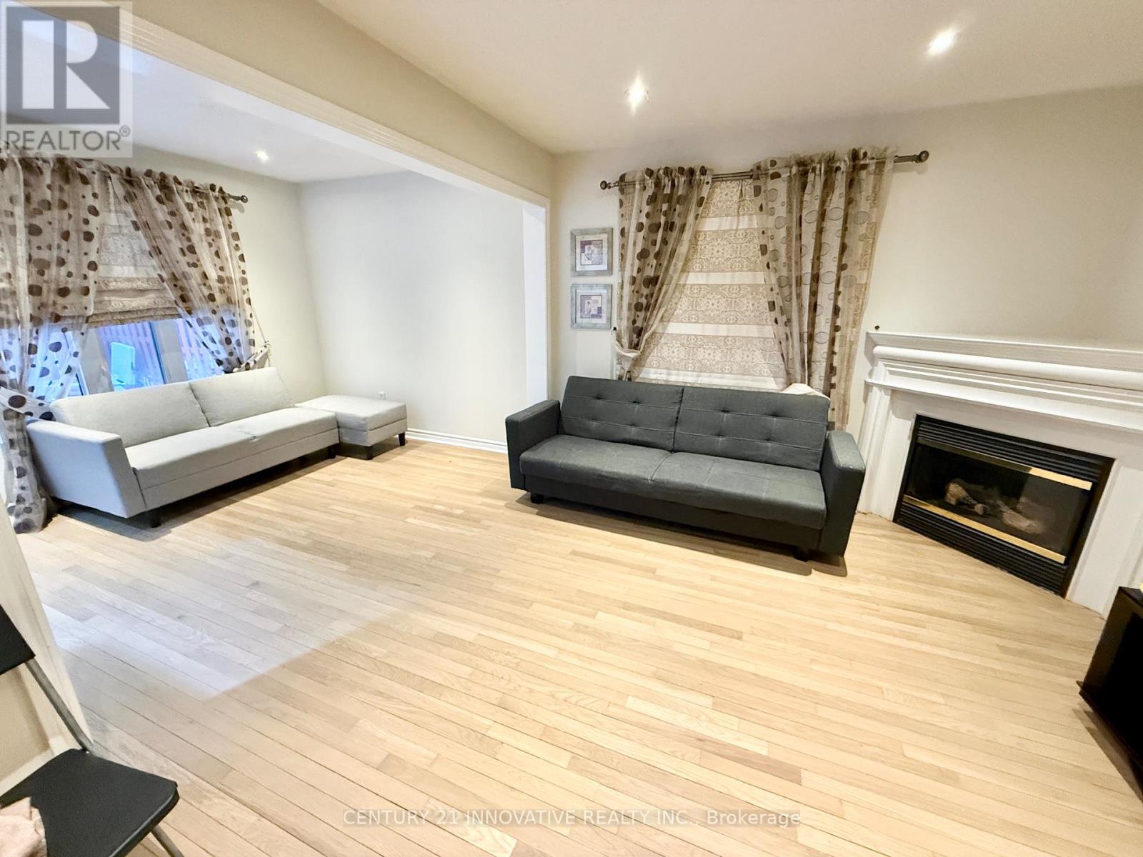 920 Mandolin Place, Mississauga, Ontario  L5W 1S3 - Photo 13 - W12683528