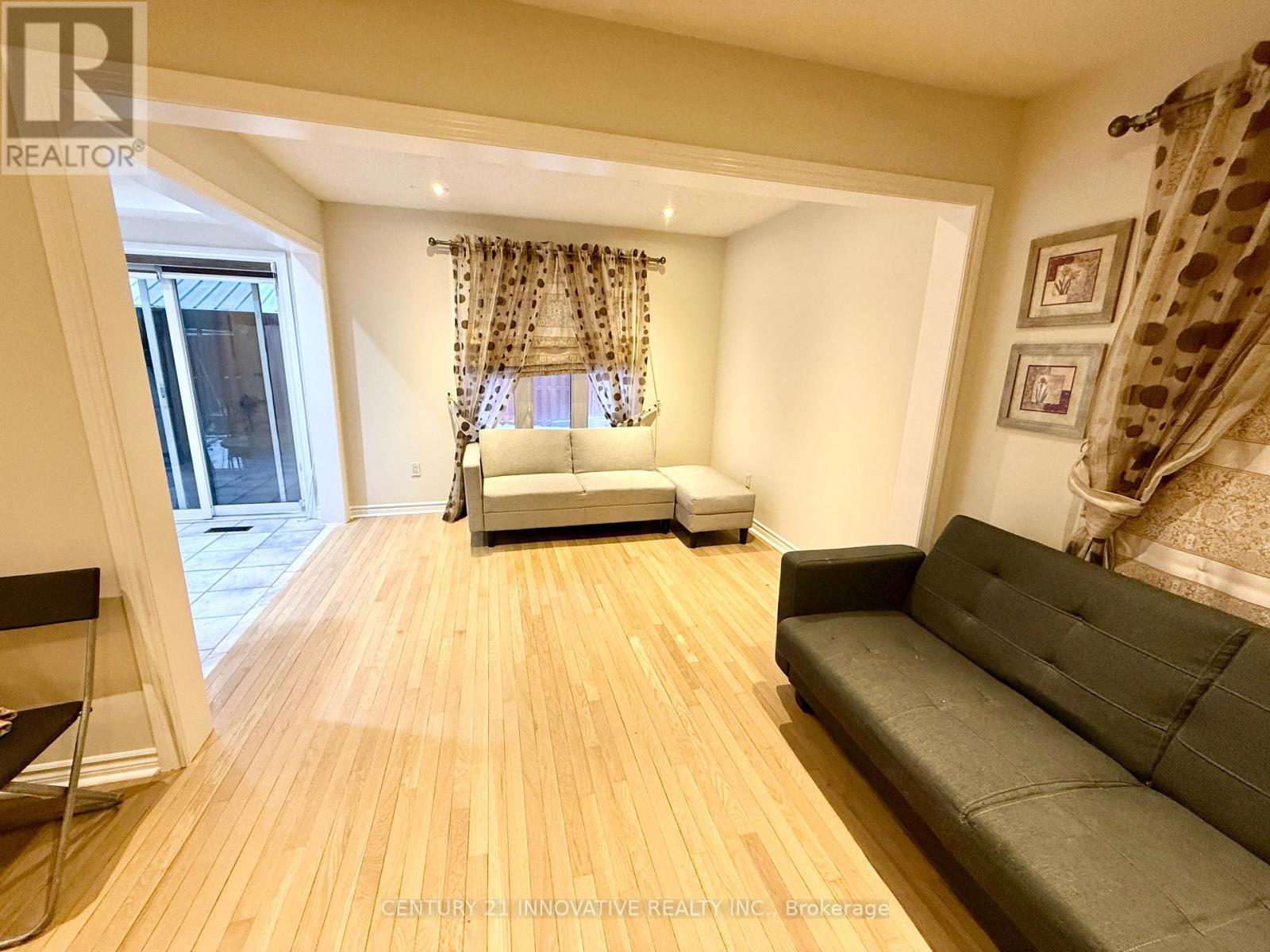 920 Mandolin Place, Mississauga, Ontario  L5W 1S3 - Photo 14 - W12683528