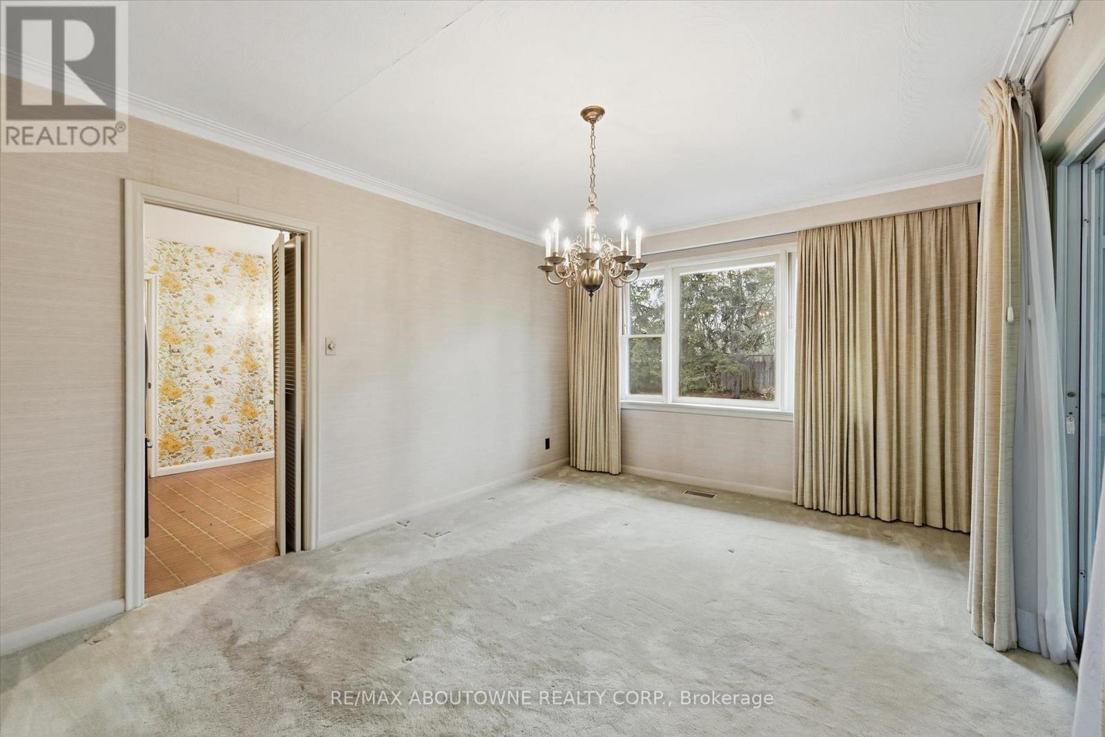 1087 Linbrook Road, Oakville, Ontario  L6J 2L2 - Photo 12 - W12683532