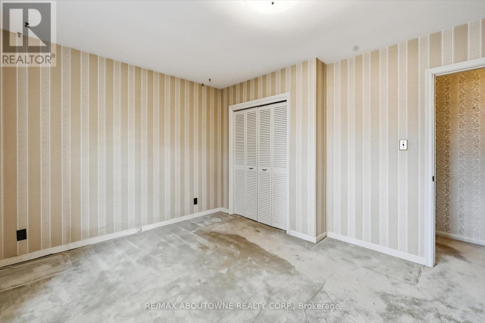 1087 Linbrook Road, Oakville, Ontario  L6J 2L2 - Photo 21 - W12683532