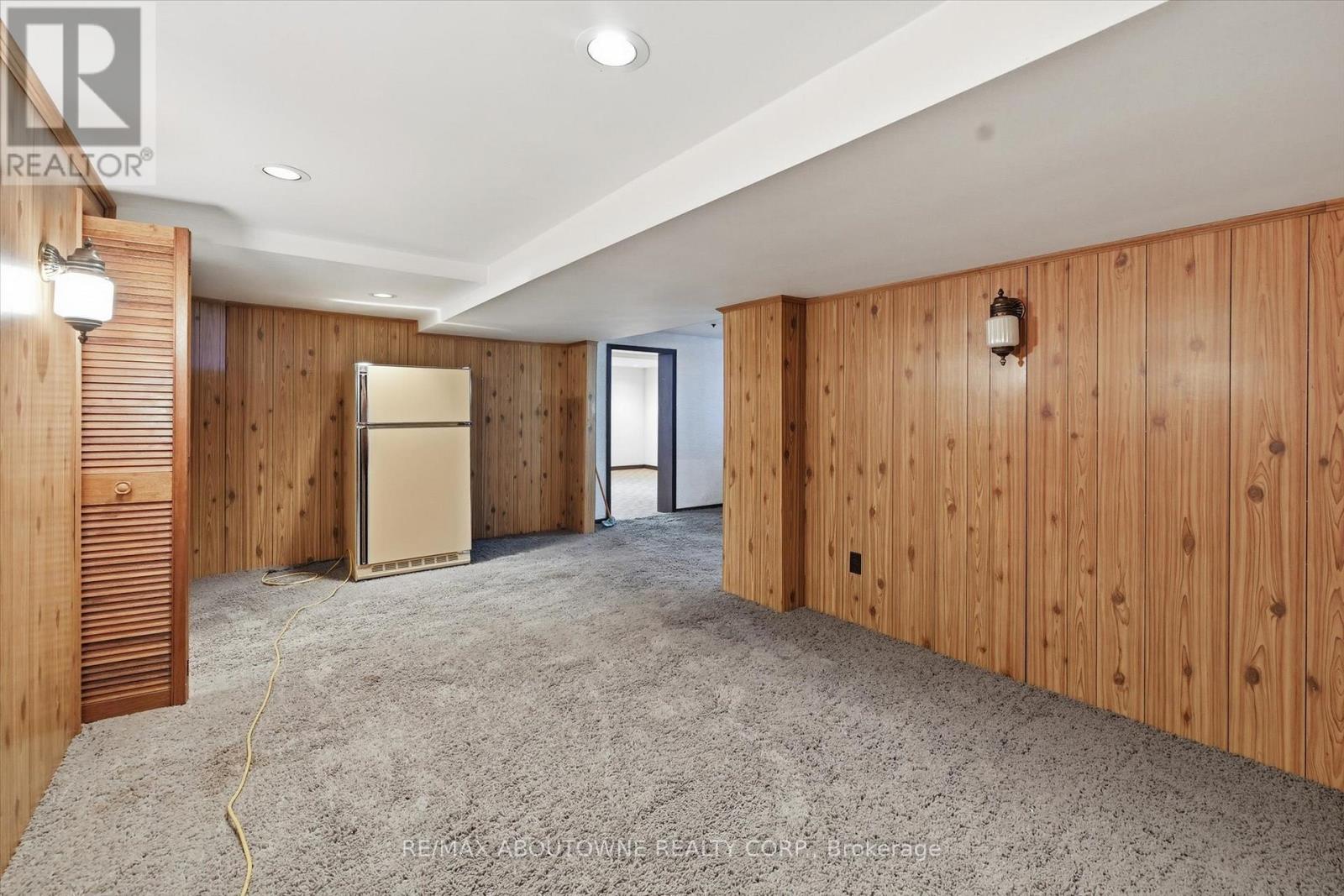 1087 Linbrook Road, Oakville, Ontario  L6J 2L2 - Photo 33 - W12683532