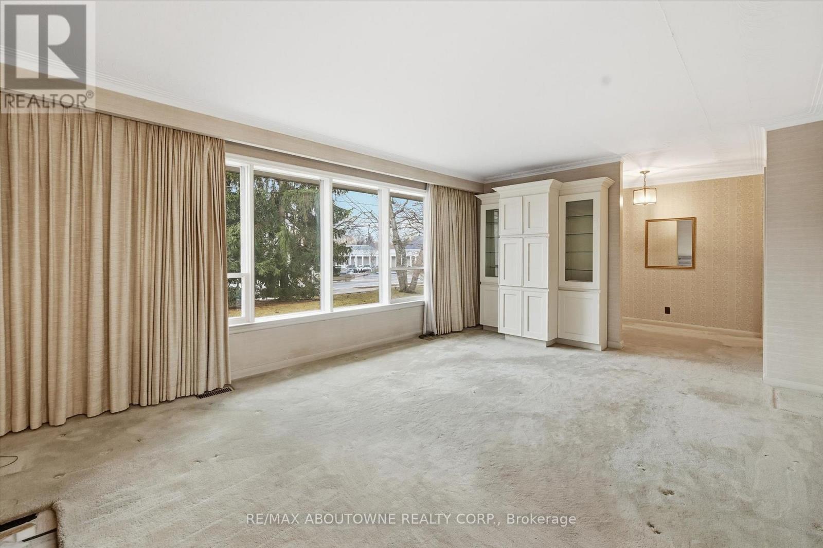 1087 Linbrook Road, Oakville, Ontario  L6J 2L2 - Photo 6 - W12683532