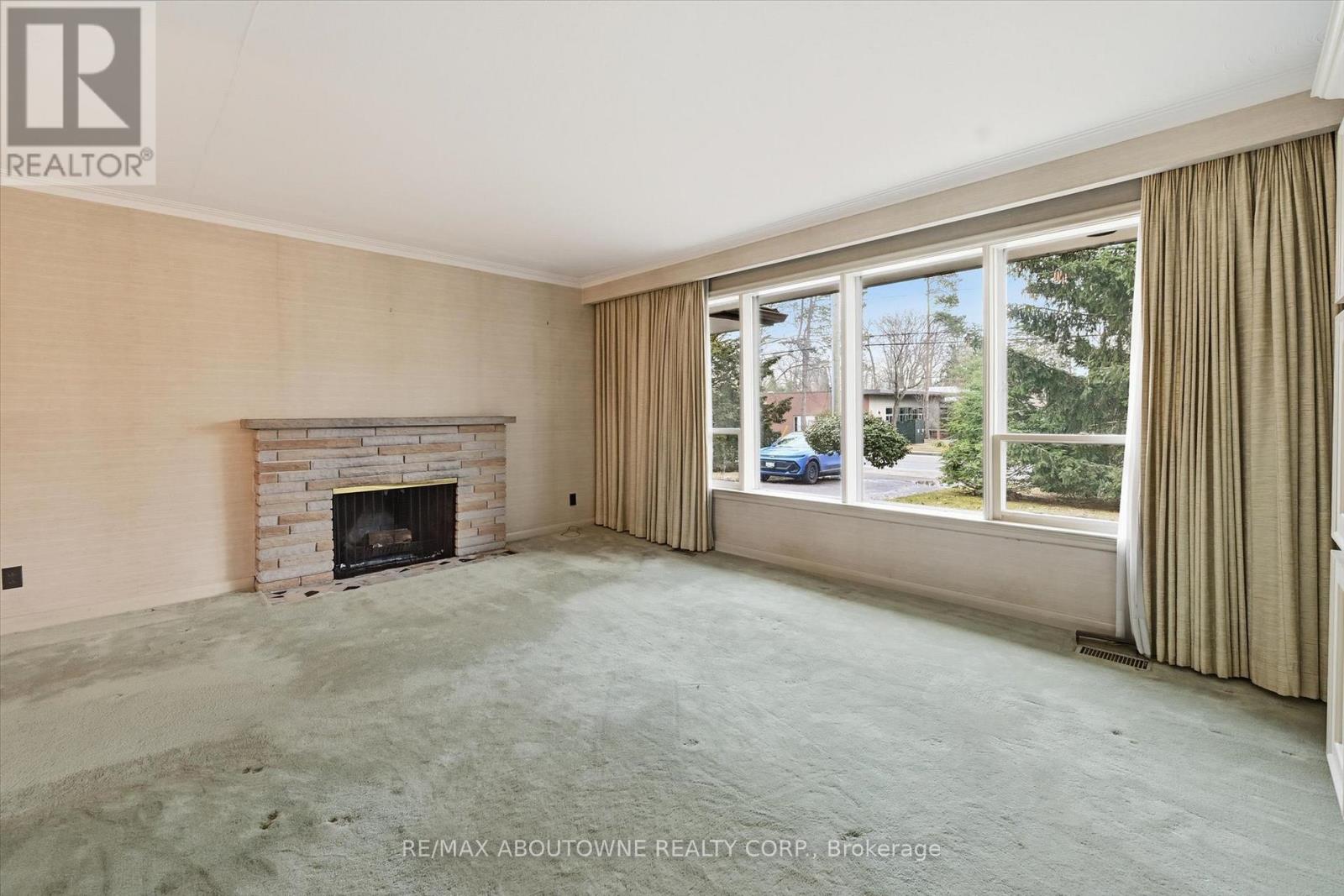 1087 Linbrook Road, Oakville, Ontario  L6J 2L2 - Photo 8 - W12683532