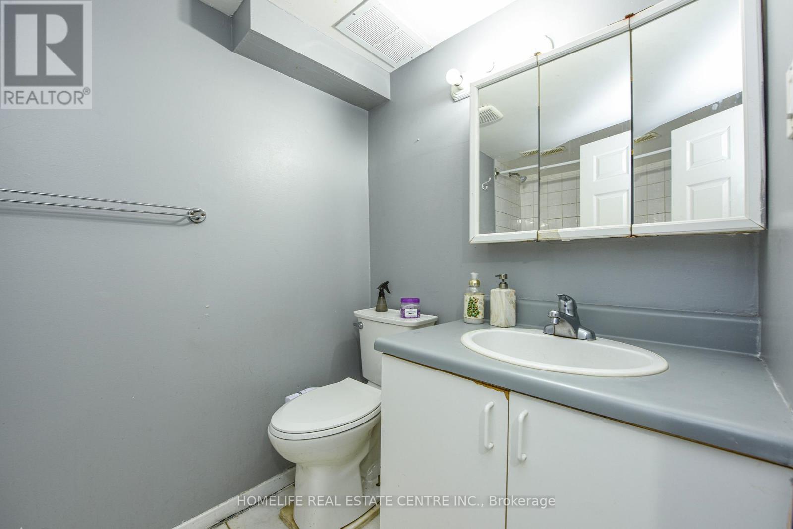 48 Northwood Drive, Brampton, Ontario  L6X 2L2 - Photo 42 - W12683570