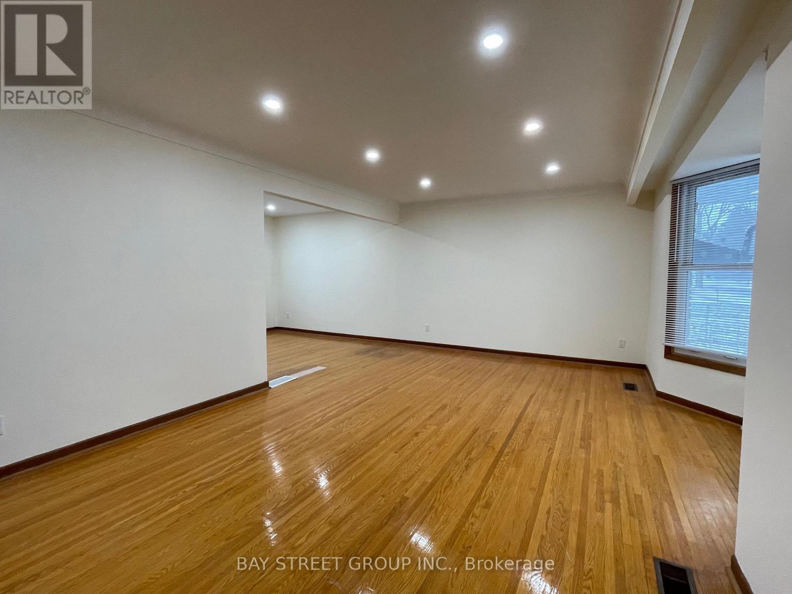 6826 Stokes Street N, Niagara Falls, Ontario  L2G 2H3 - Photo 10 - X12683542