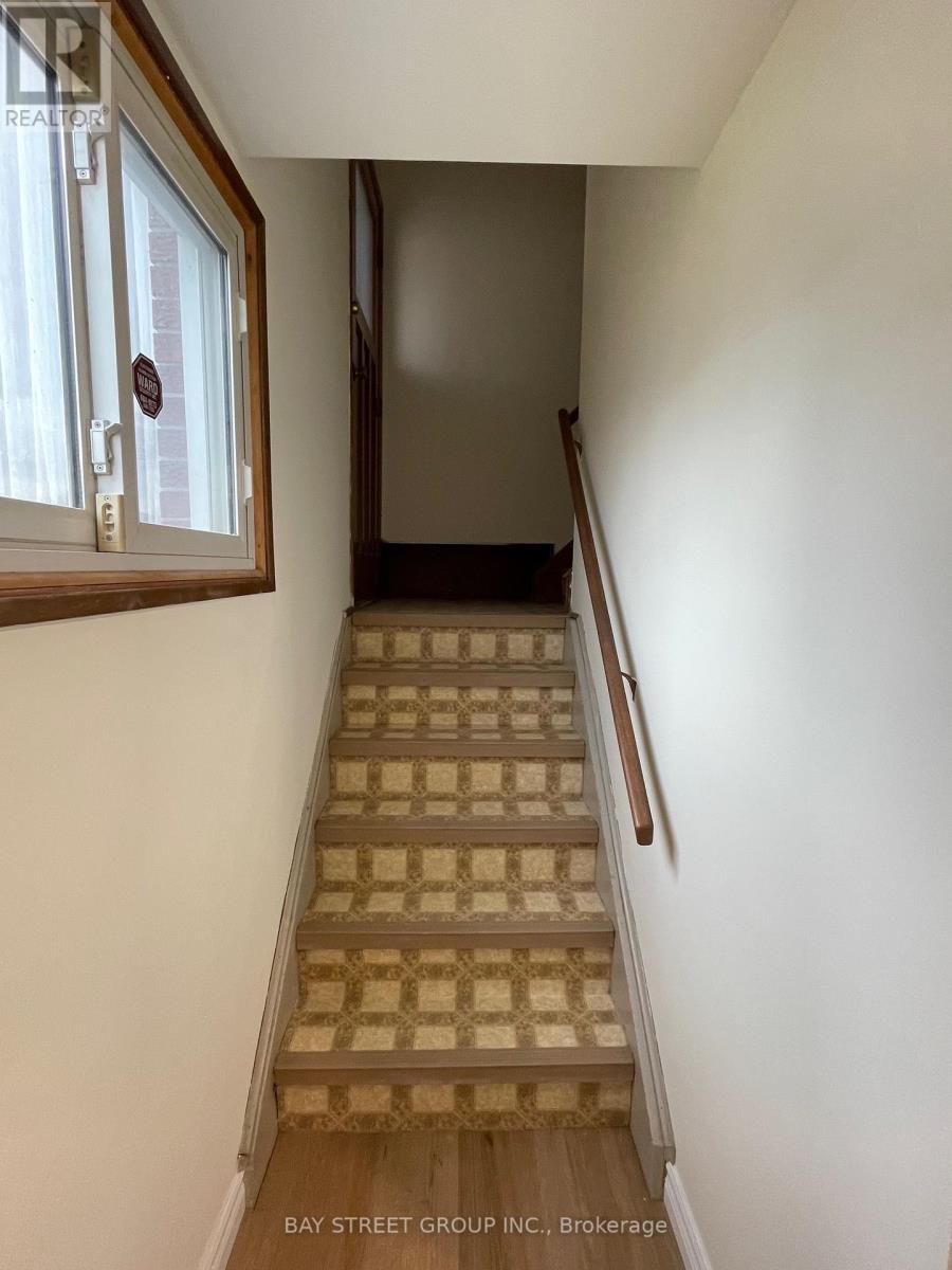 6826 Stokes Street N, Niagara Falls, Ontario  L2G 2H3 - Photo 4 - X12683542