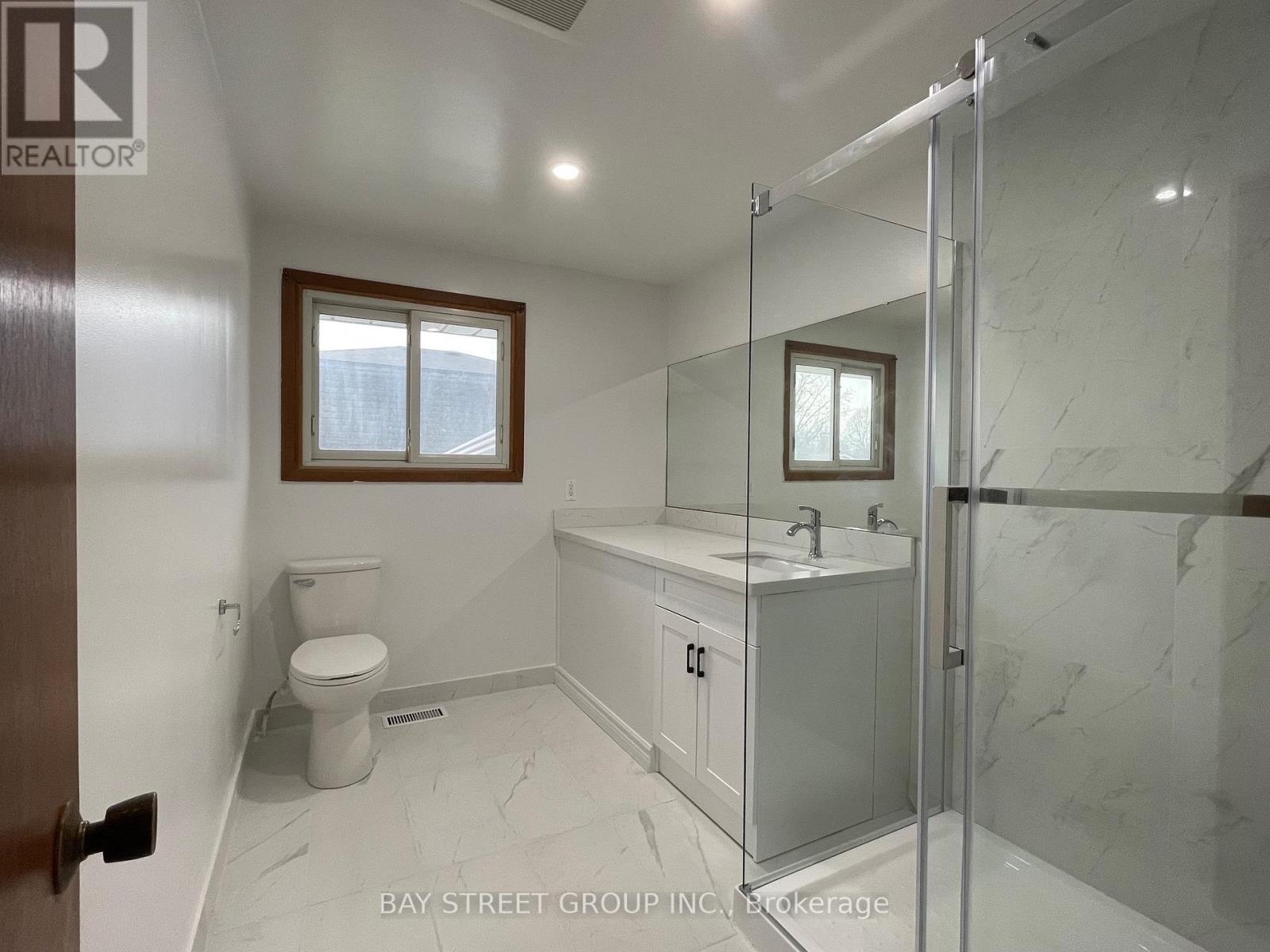 6826 Stokes Street N, Niagara Falls, Ontario  L2G 2H3 - Photo 8 - X12683542