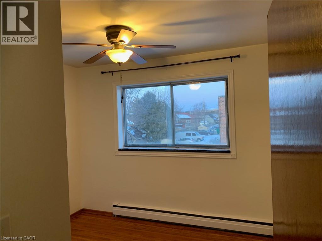 42 Hilltop Drive Unit# 6, Cambridge, Ontario  N1R 1T1 - Photo 4 - 40797593