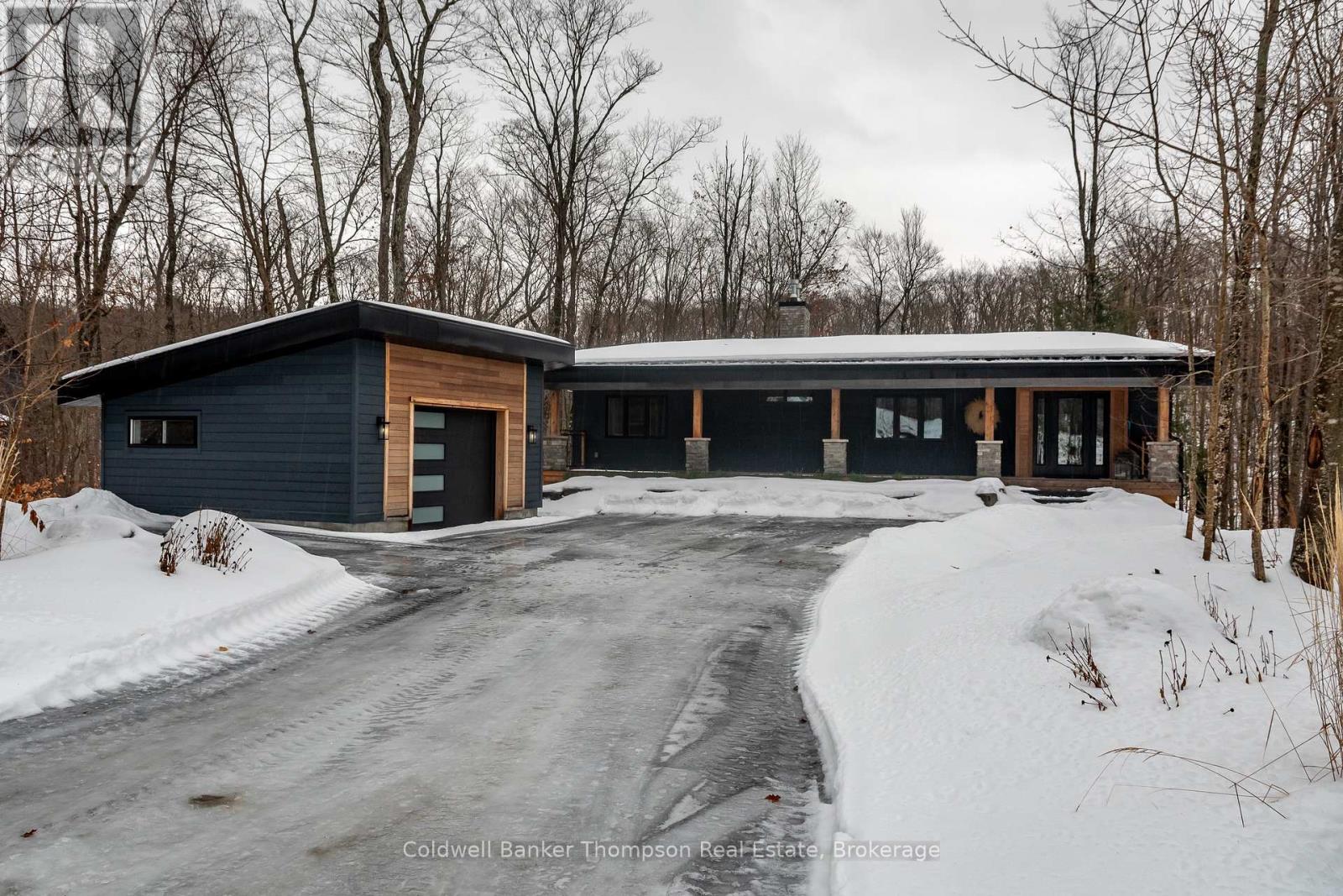 10 St George's Court, Huntsville, Ontario P1H 1B1 - Photo 1 - X12481632