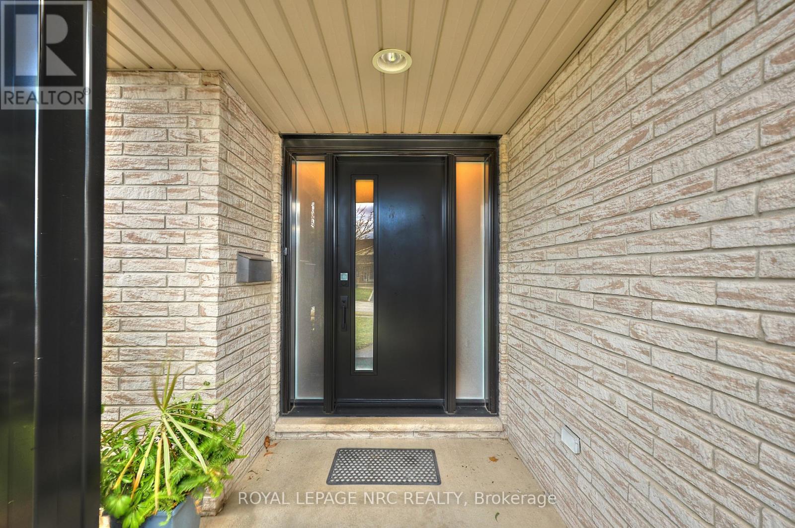 4474 Francesco Avenue, Niagara Falls, Ontario  L2H 3H4 - Photo 2 - X12683618