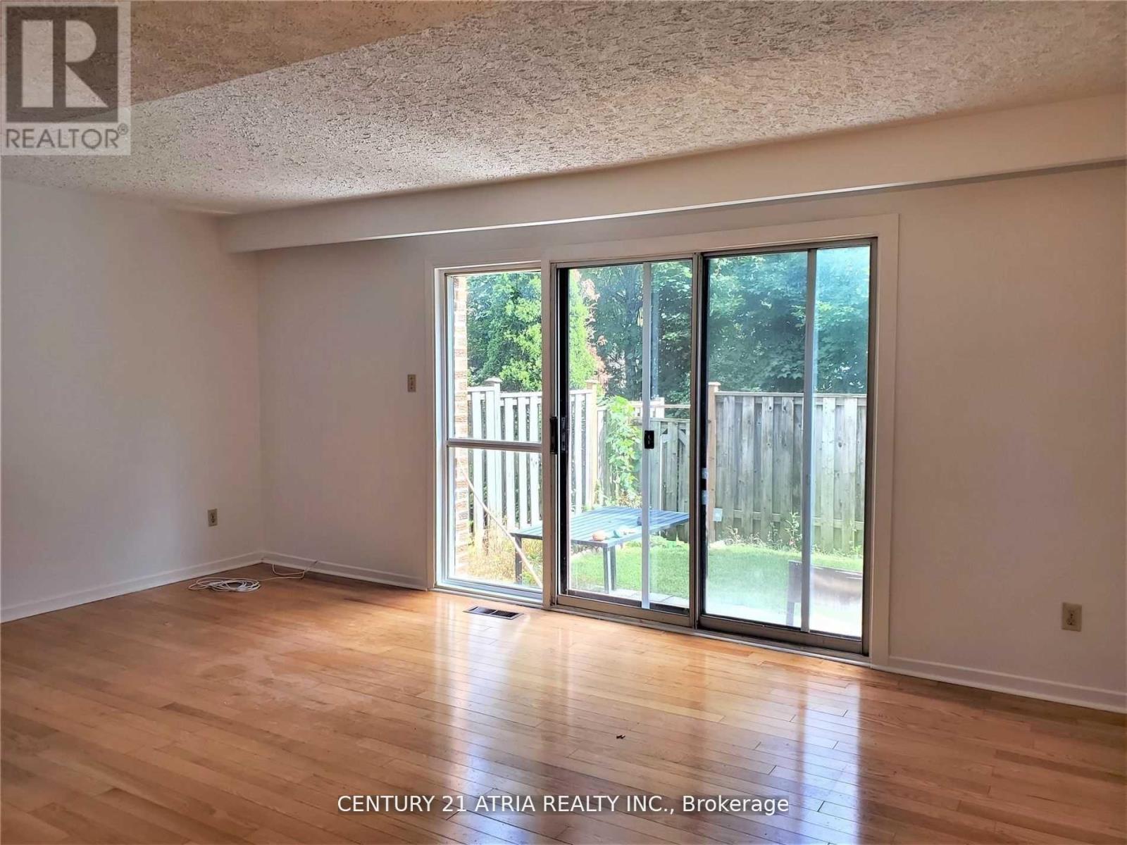 148 Song Meadoway, Toronto, Ontario  M2H 2T7 - Photo 2 - C12683598