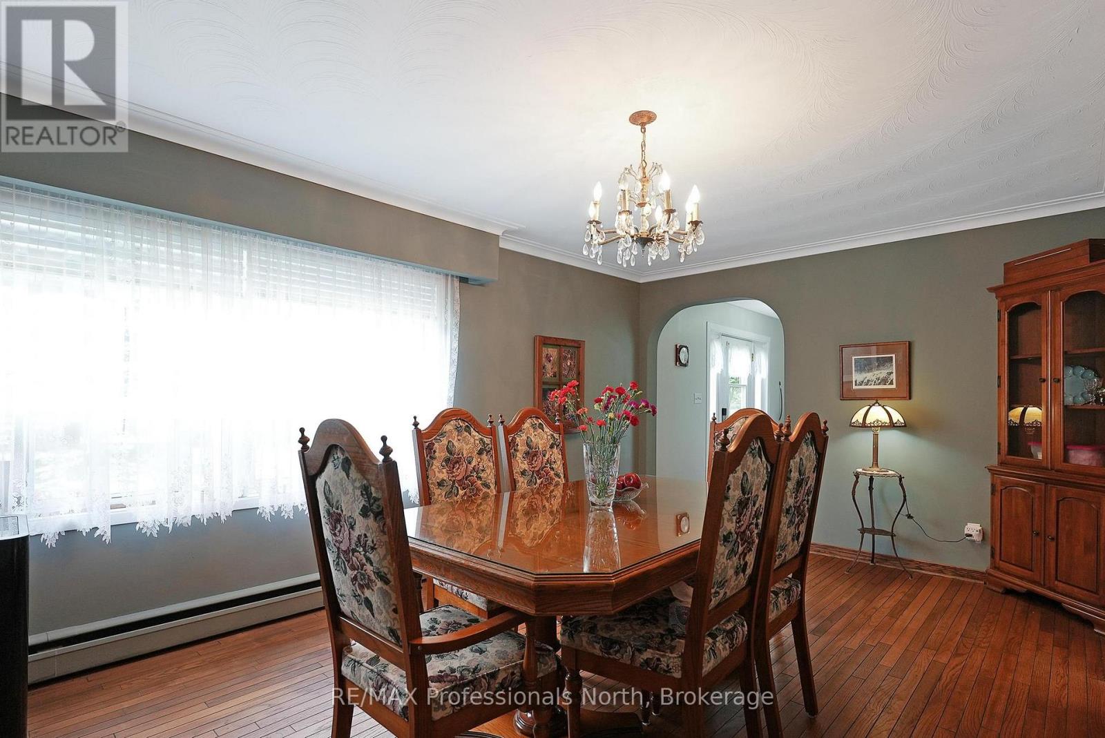 10 Stouffer Street, Minden Hills, Ontario K0M 2K0 - Photo 16 - X12280086