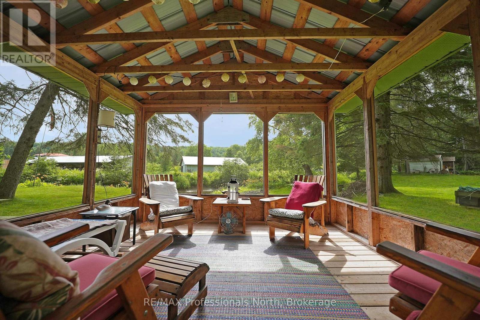 10 Stouffer Street, Minden Hills, Ontario K0M 2K0 - Photo 42 - X12280086