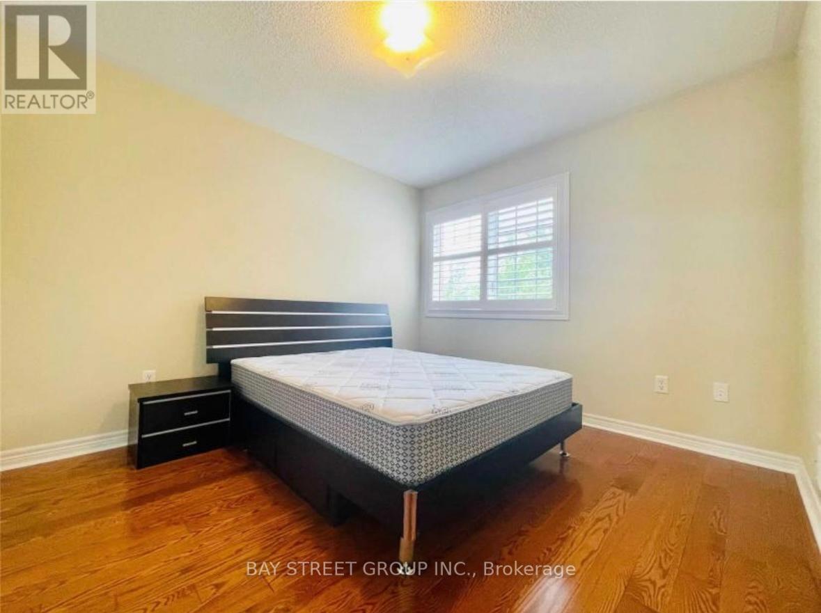 78 Pillar Rock Crescent, Markham (Victoria Manor-Jennings Gate), Ontario  L6C 3H8 - Photo 10 - N12683590