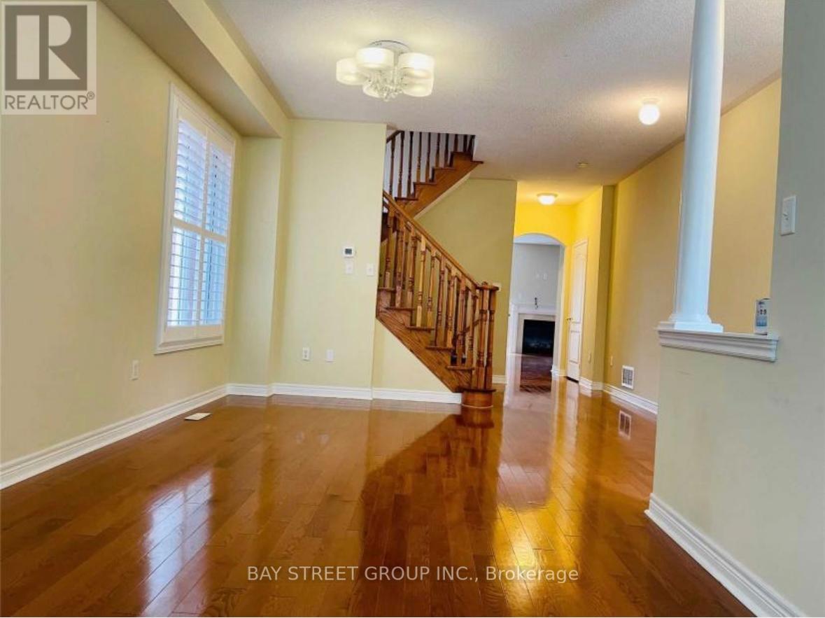 78 Pillar Rock Crescent, Markham (Victoria Manor-Jennings Gate), Ontario  L6C 3H8 - Photo 3 - N12683590