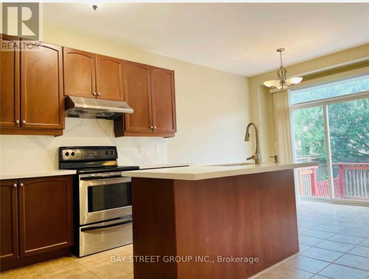 78 Pillar Rock Crescent, Markham (Victoria Manor-Jennings Gate), Ontario  L6C 3H8 - Photo 6 - N12683590