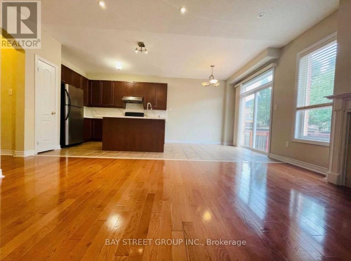 78 Pillar Rock Crescent, Markham (Victoria Manor-Jennings Gate), Ontario  L6C 3H8 - Photo 7 - N12683590