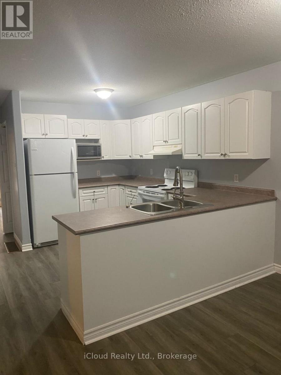 122 Marlborough Street, Brantford, Ontario  N3S 7Y2 - Photo 4 - X12647452