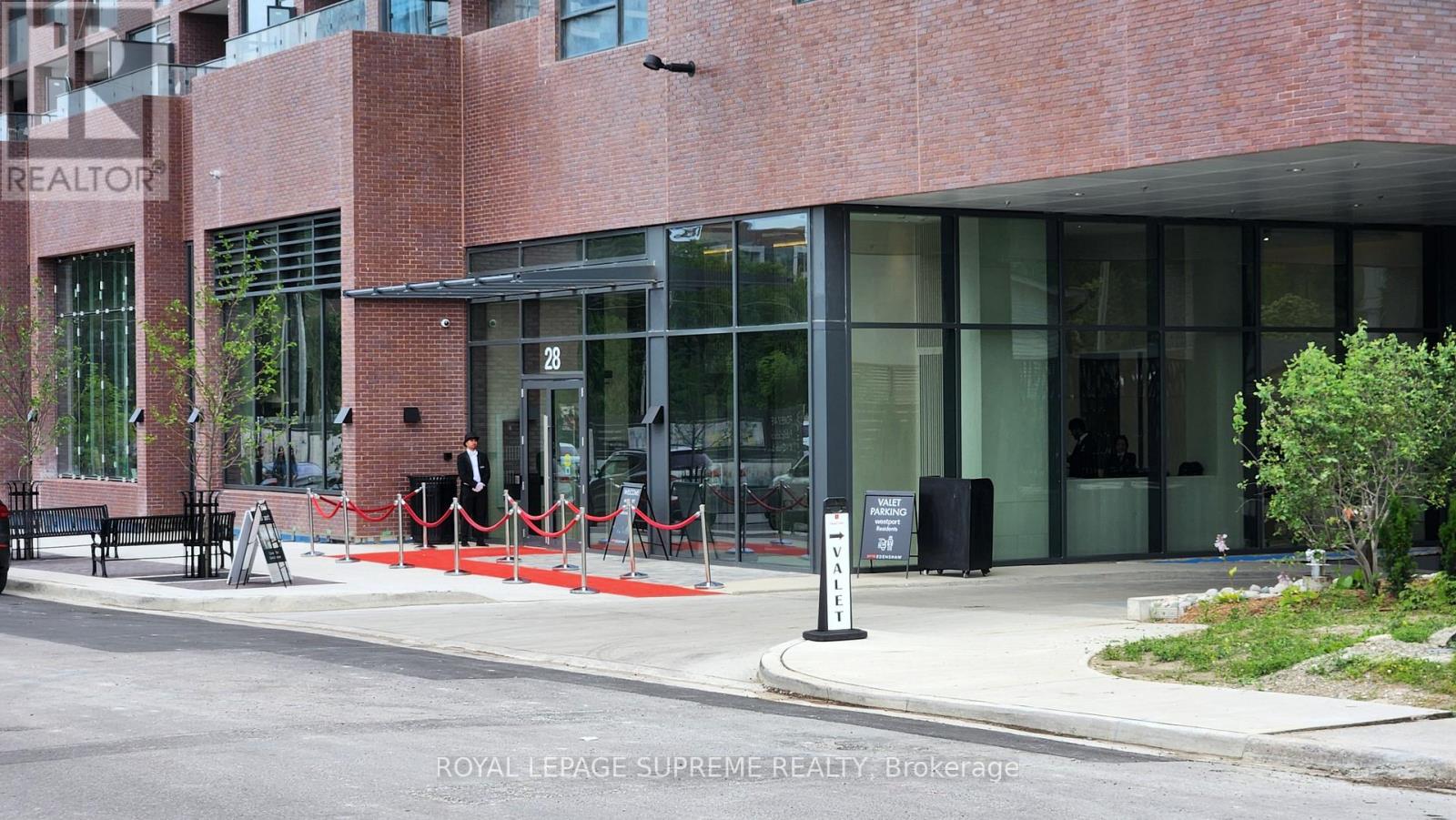 1212 - 28 Ann Street, Mississauga, Ontario  L5G 0E1 - Photo 1 - W12683604