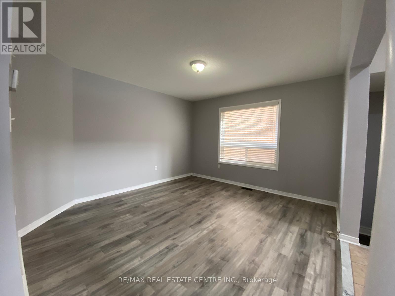 96 Luella Crescent, Brampton, Ontario  L7A 3H5 - Photo 5 - W12683610