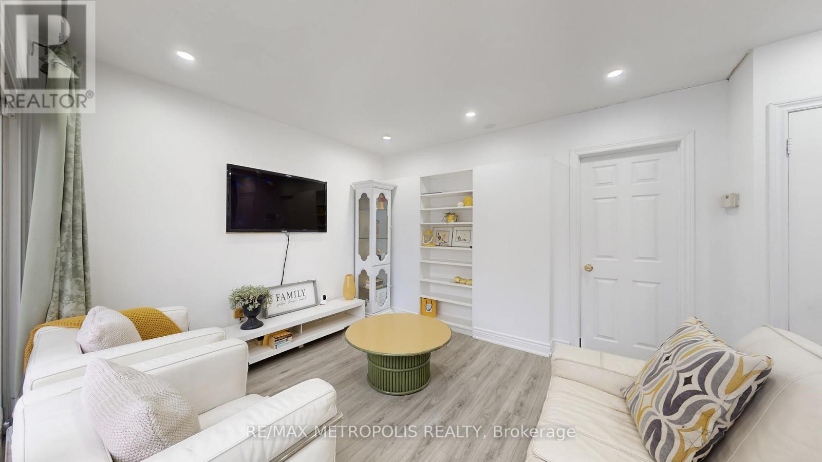 1 - 30 Sentinel Road, Toronto, Ontario  M3M 2Y8 - Photo 11 - W12683624