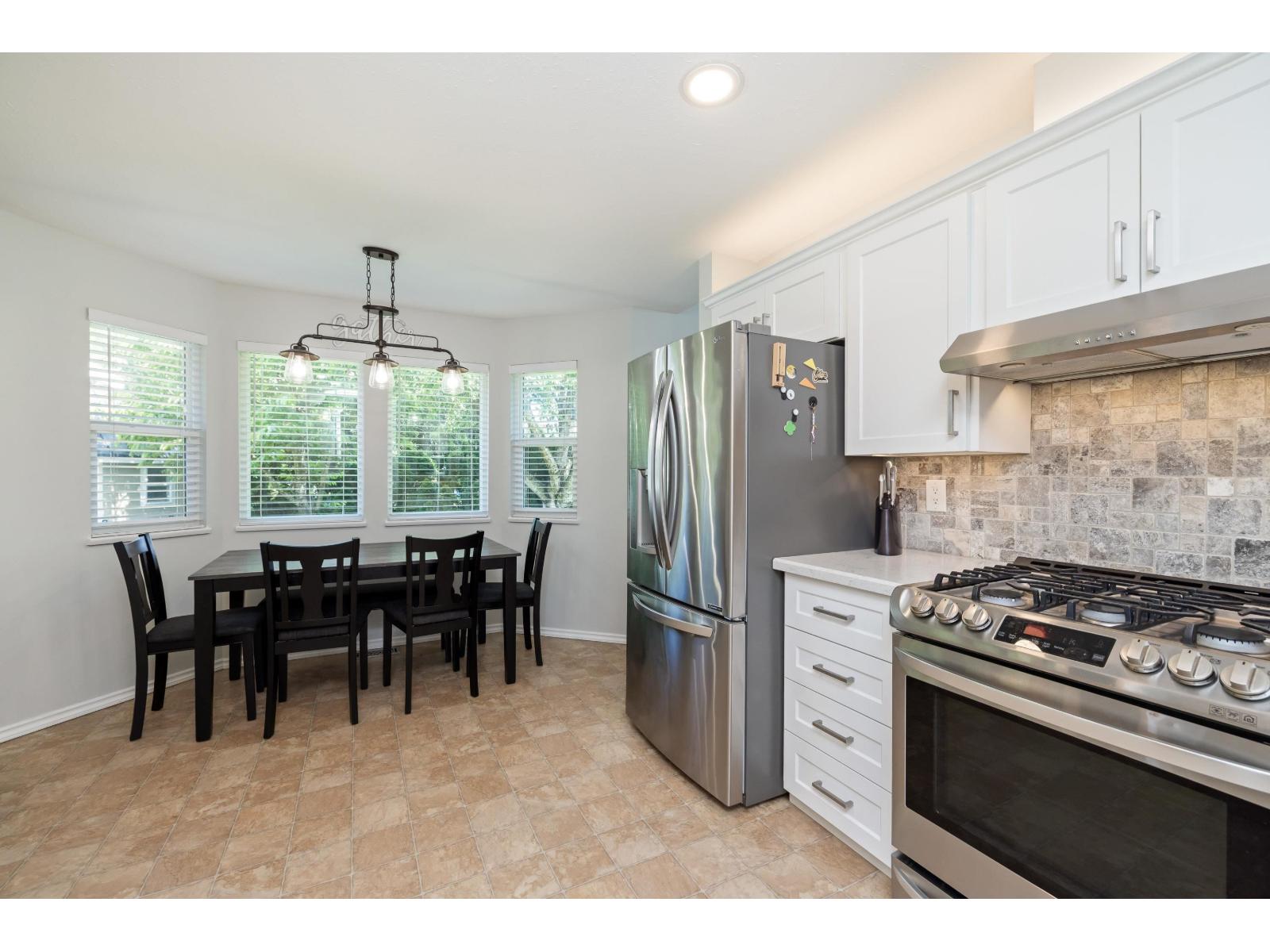 45257 Raven Place, Sardis West Vedder, Chilliwack, British Columbia  V2R 2X1 - Photo 5 - R3077204