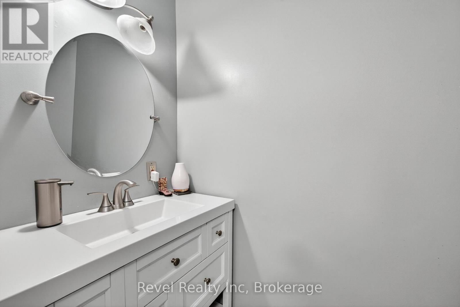 6 Bayside Road, Tiny, Ontario  L9M 0H8 - Photo 19 - S12661076