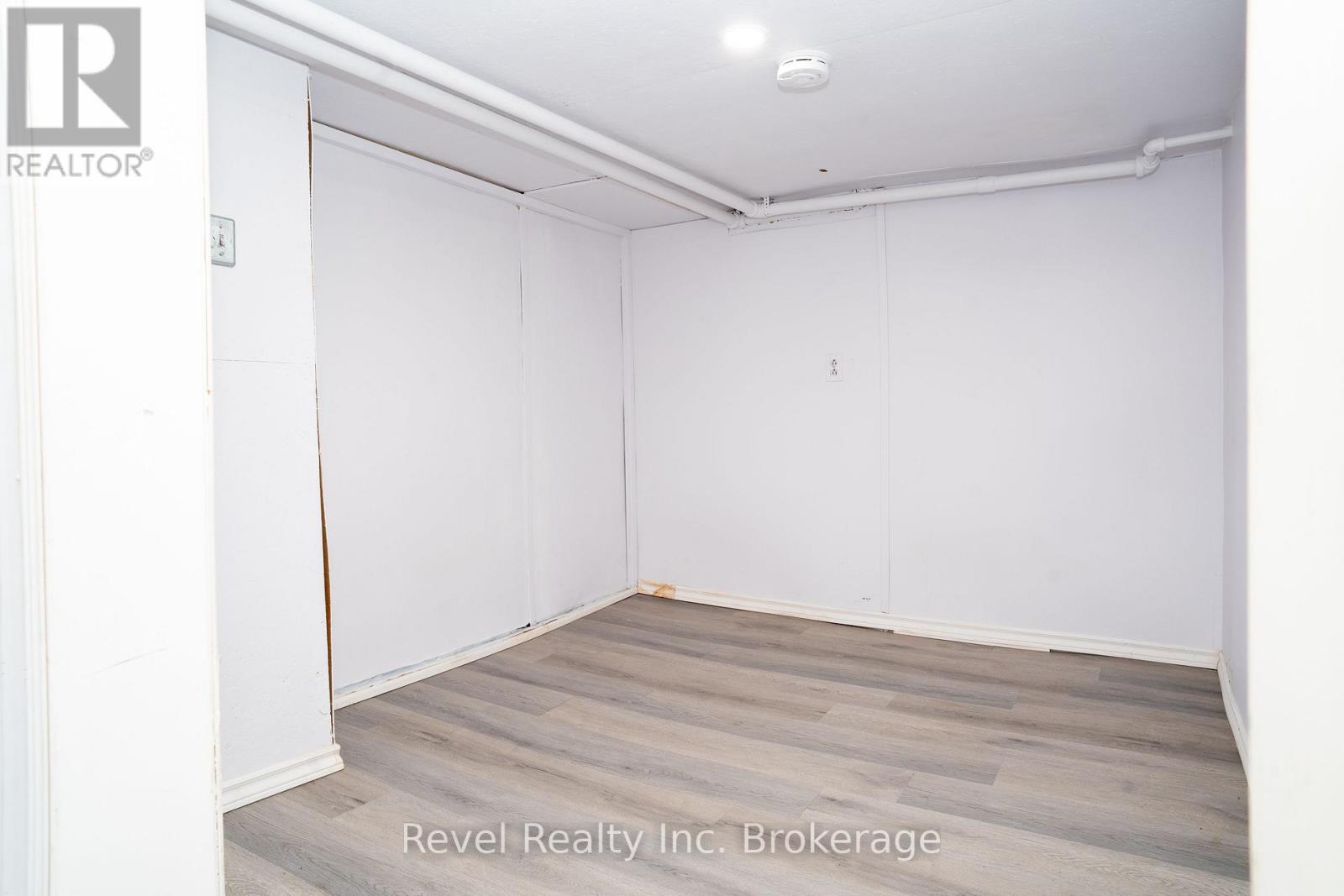 407 Ferguson Street, North Bay (Central), Ontario  P1B 1X3 - Photo 15 - X12683688