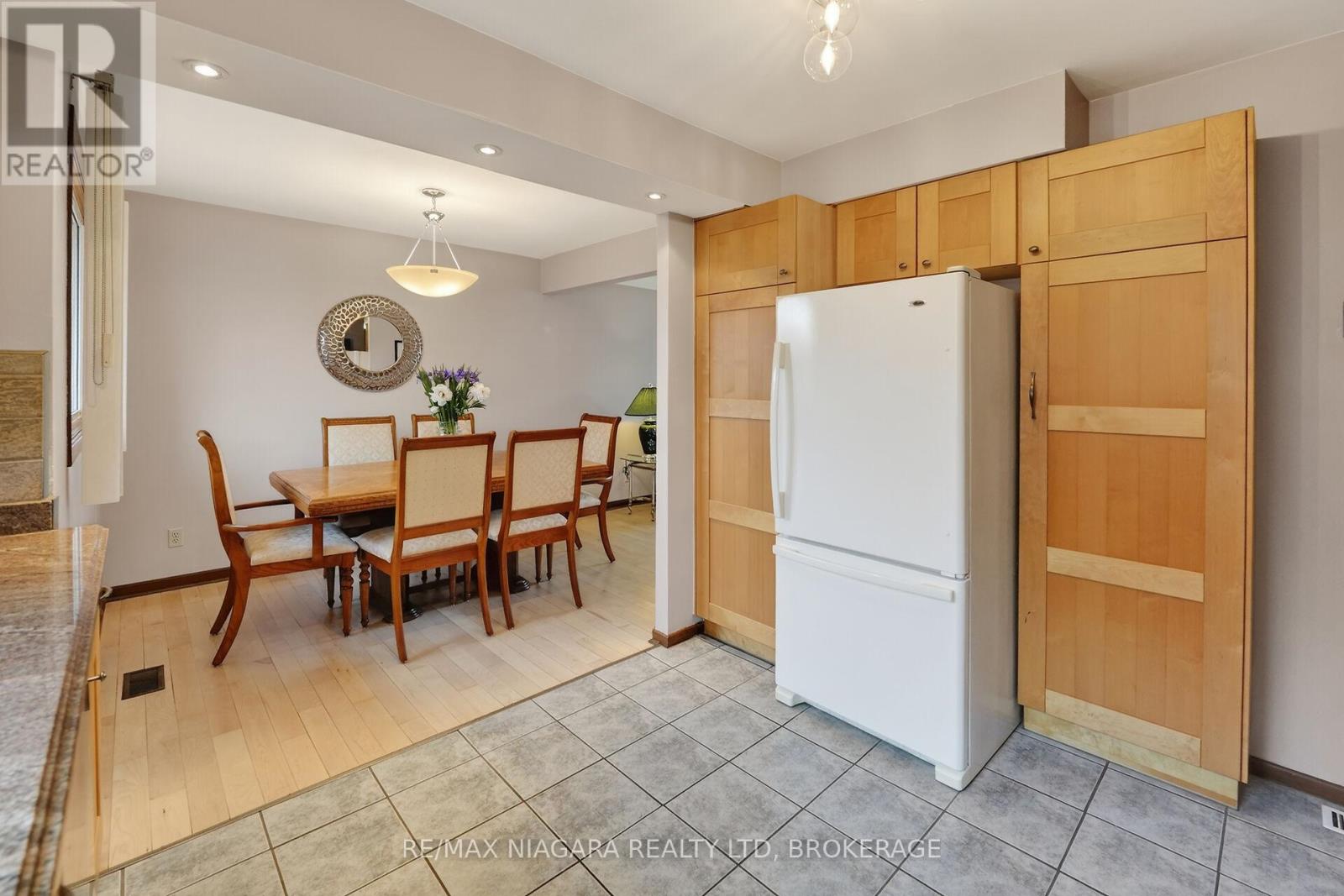 3 Donalda Court, St. Catharines, Ontario  L2M 7E7 - Photo 11 - X12581542